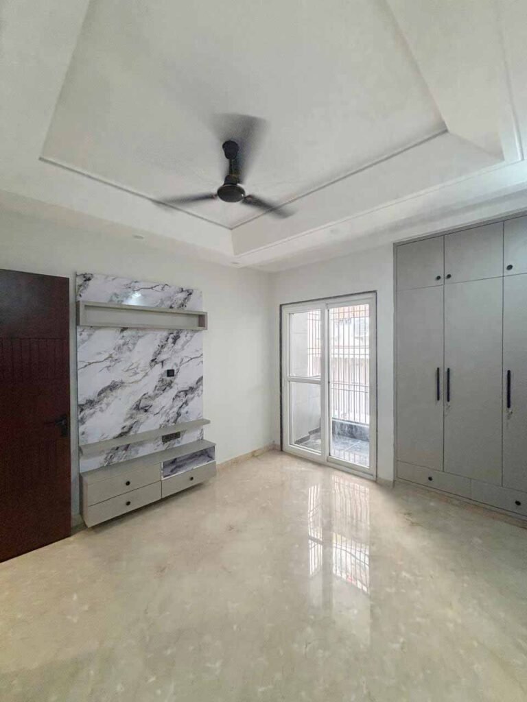 Builder Floors in Delhi Mansarovar Garden, Independent Floors in Delhi Mansarovar Garden, Luxury builder Floors in Delhi Mansarovar Garden, Low rise floors in Delhi Mansarovar Garden, builder floor for sale in Delhi Mansarovar Garden, 2 bhk builder floor in Delhi Mansarovar Garden, 500 sq yard builder floor in Delhi Mansarovar Garden, 200 sq yard builder floor in Delhi Mansarovar Garden, 300 sq yard builder floor in Delhi Mansarovar Garden