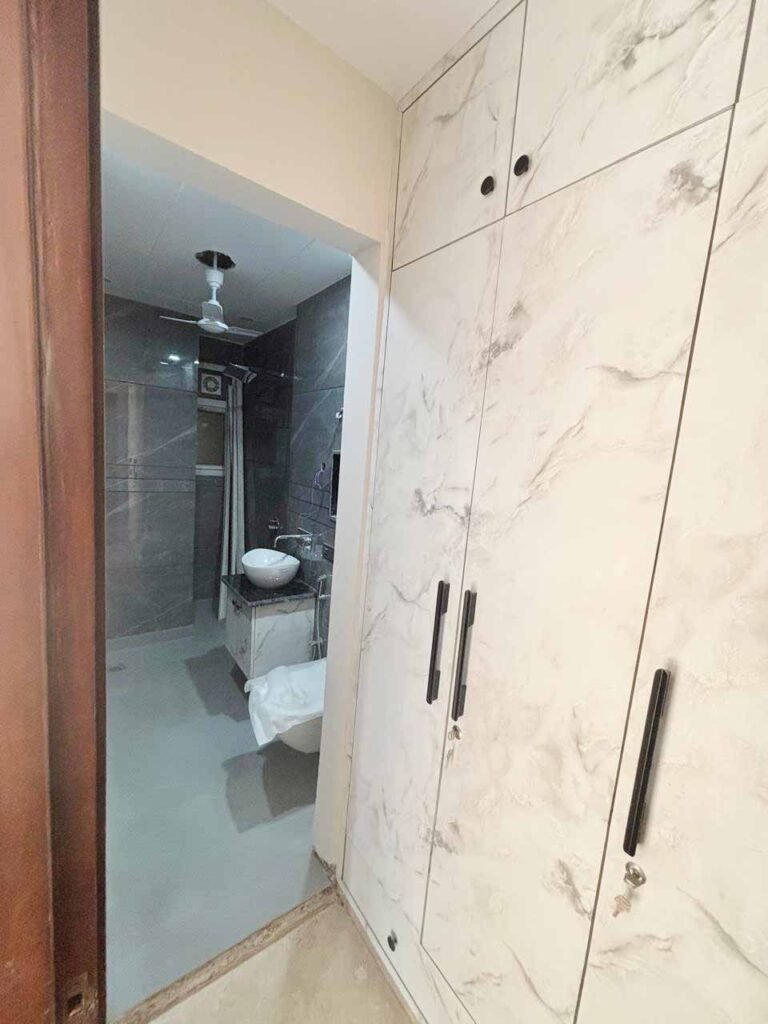 Builder Floors in Delhi Mansarovar Garden, Independent Floors in Delhi Mansarovar Garden, Luxury builder Floors in Delhi Mansarovar Garden, Low rise floors in Delhi Mansarovar Garden, builder floor for sale in Delhi Mansarovar Garden, 2 bhk builder floor in Delhi Mansarovar Garden, 500 sq yard builder floor in Delhi Mansarovar Garden, 200 sq yard builder floor in Delhi Mansarovar Garden, 300 sq yard builder floor in Delhi Mansarovar Garden